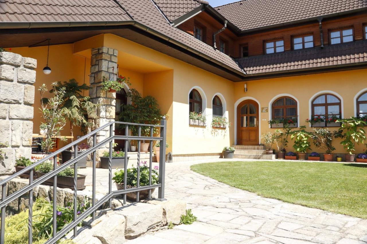 Apartman U Vagnera Dvůr Králové nad Labem Zewnętrze zdjęcie